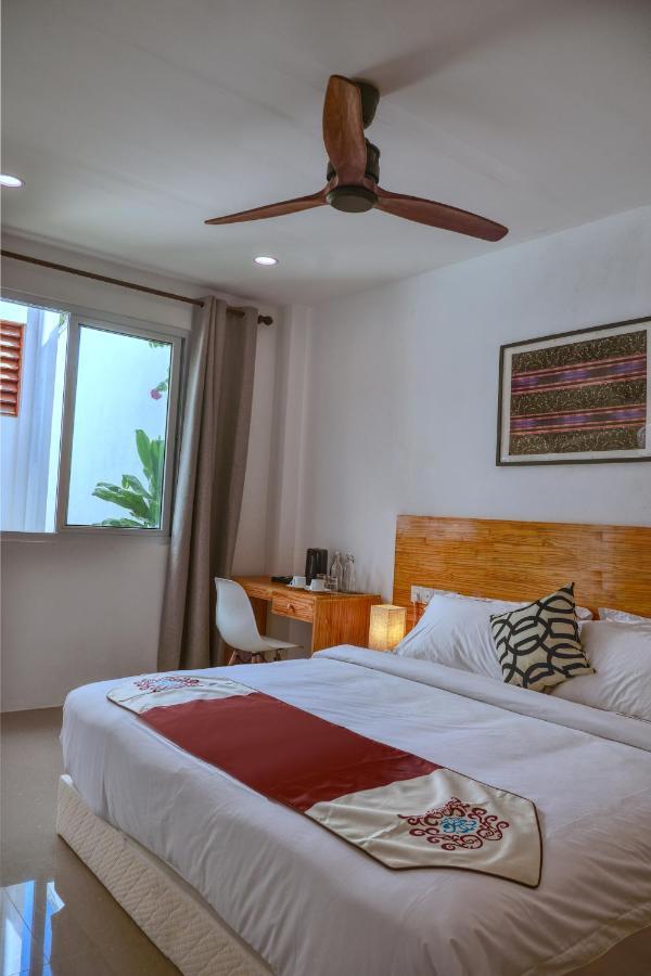 Island Ambience Hotel Maafushi Eksteriør billede