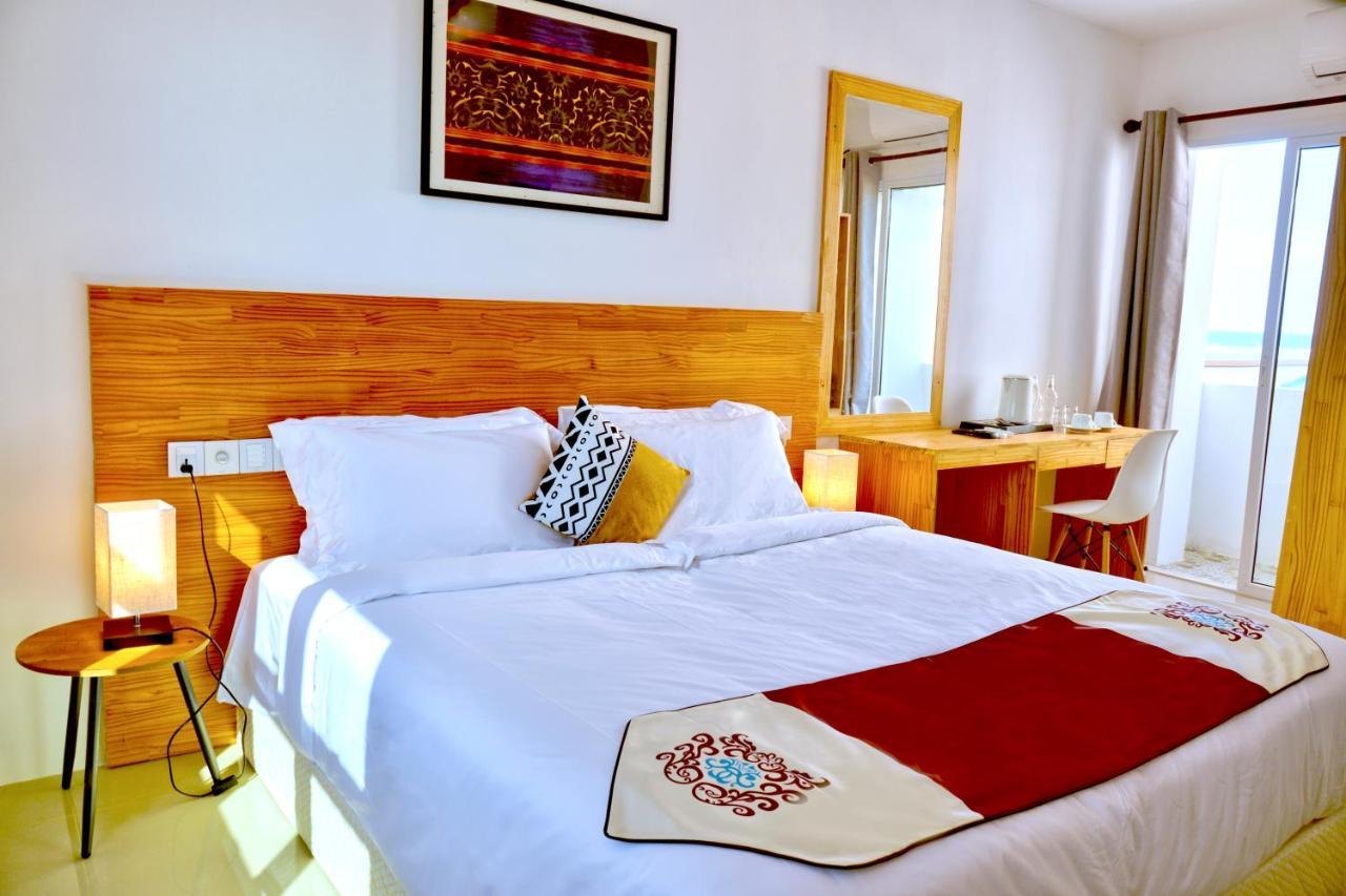 Island Ambience Hotel Maafushi Eksteriør billede